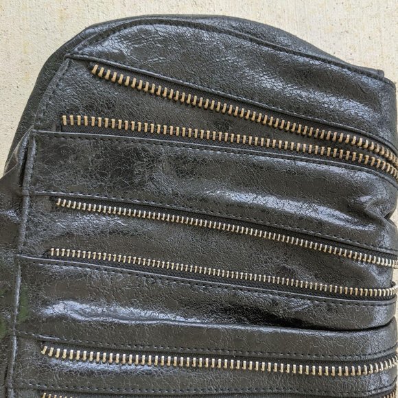 Matt & Nat Black Vegan Leather Zip Shoulder Bag - Picture 2 of 10